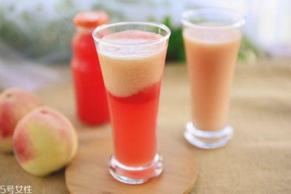 西瓜和什么水果榨汁好喝 西瓜搭配什么水果榨汁 西瓜和什么水果榨汁好喝 西瓜搭配什么水果榨汁