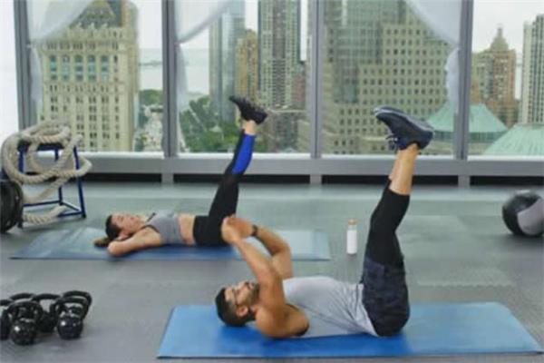 自重训练能增肌吗 自重训练的好处和缺点 自重训练能增肌吗 自重训练的好处和缺点