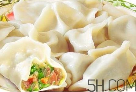 冰冻的饺子皮怎么解冻?冰冻的水饺要煮多久? 冰冻的饺子皮怎么解冻?冰冻的水饺要煮多久?