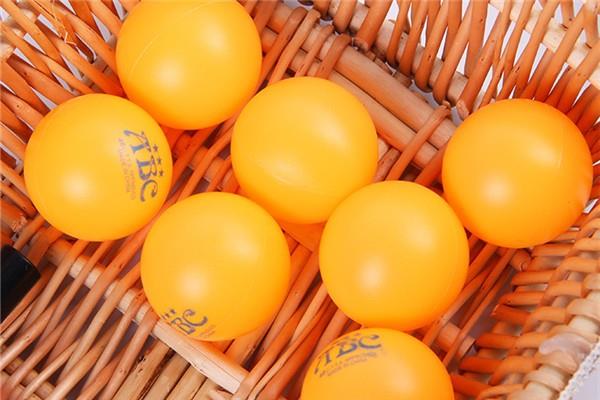 中国看台上全是世界冠军 打乒乓球时喊的什么 中国看台上全是世界冠军 打乒乓球时喊的什么