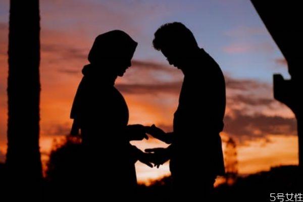 男人冷战是不是要离婚 男的想离婚什么状态 男人冷战是不是要离婚 男的想离婚什么状态