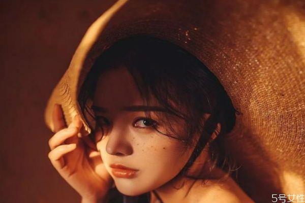 让女人心动的体贴小动作 让女朋友心动的动作 让女人心动的体贴小动作 让女朋友心动的动作