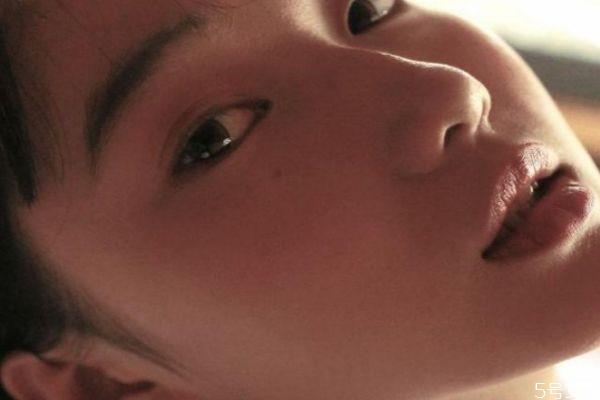 让女人心动的体贴小动作 让女朋友心动的动作 让女人心动的体贴小动作 让女朋友心动的动作