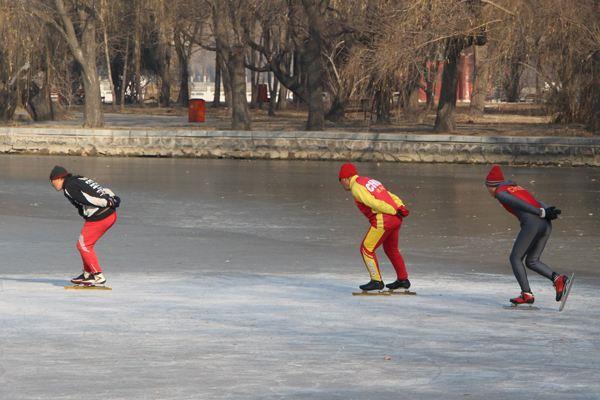滑冰可以锻炼哪里 滑冰有什么好处 滑冰可以锻炼哪里 滑冰有什么好处