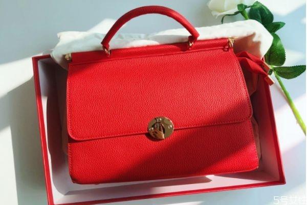 新娘包包必须是红色么 新娘包可以用粉色吗 新娘包包必须是红色么 新娘包可以用粉色吗