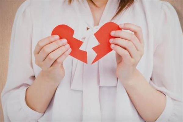 分手后拉黑是在乎还是死心 分手后拉黑是放不下吗 分手后拉黑是在乎还是死心 分手后拉黑是放不下吗