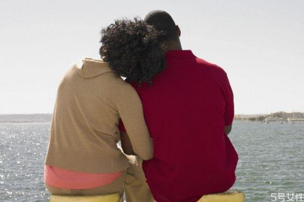 恋爱中的你遇见对自己更好的男生怎么办呢 恋爱中的你遇见对自己更好的男生怎么办呢