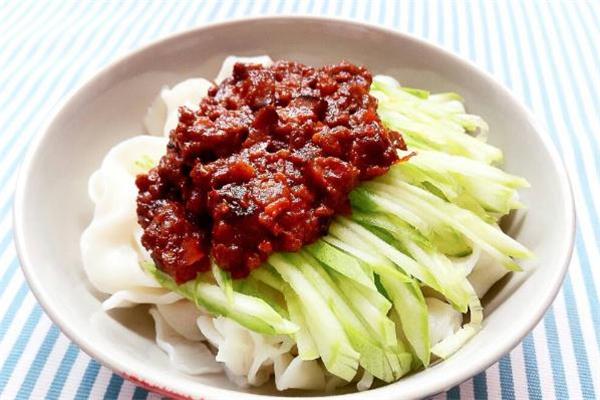 豆瓣酱用的是黄豆还是蚕豆 豆瓣酱怎么做好吃 豆瓣酱用的是黄豆还是蚕豆 豆瓣酱怎么做好吃