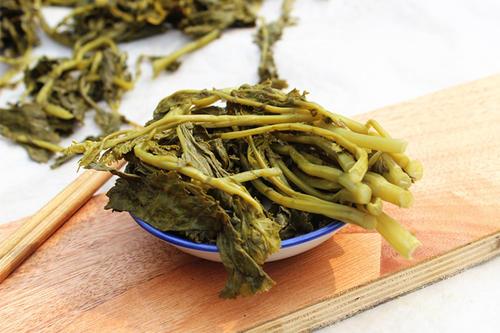 成包酸菜需要洗吗 成包酸菜怎么洗比较干净呢 成包酸菜需要洗吗 成包酸菜怎么洗比较干净呢