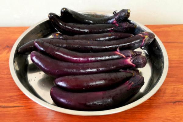 茄子会食物中毒吗 胃不好可以吃茄子吗 茄子会食物中毒吗 胃不好可以吃茄子吗