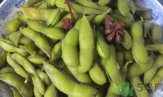 毛豆可以和丝瓜一起吃吗?毛豆能和丝瓜同吃吗? 毛豆可以和丝瓜一起吃吗?毛豆能和丝瓜同吃吗?