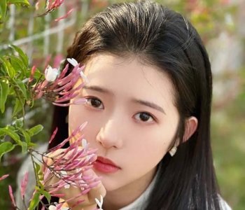 ​何蓝逗哪家经纪公司的 何蓝逗是怎么出道的