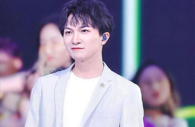 娱乐周深个人资料简介,周深在中国好声音一共唱了几首歌 1