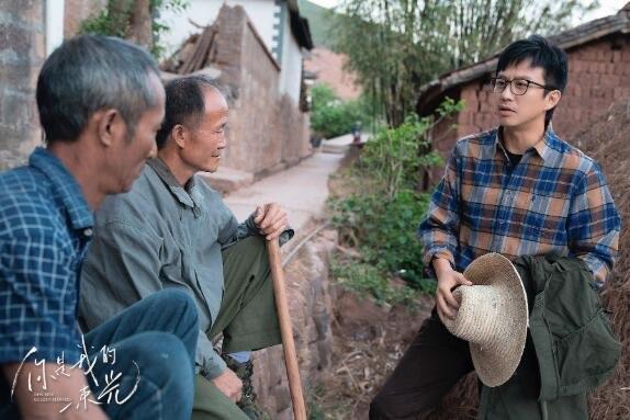 影视邓超王西再演夫妻,曾搭档《银河补习班》,这次出演《你是我的一束光》 3