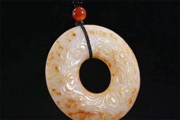 为什么和田玉会越戴越黄 和田玉变黄了怎么办 为什么和田玉会越戴越黄 和田玉变黄了怎么办