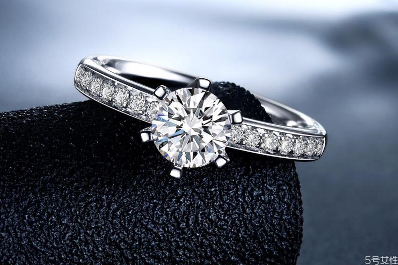 克徕帝和周大福哪个好 克徕帝钻石排名第几 克徕帝和周大福哪个好 克徕帝钻石排名第几