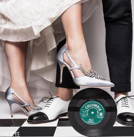 manolo blahnik鞋码偏大吗?小仙女们的婚鞋首选 manolo blahnik鞋码偏大吗?小仙女们的婚鞋首选