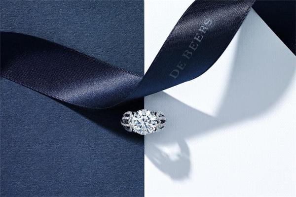 戴比尔斯钻戒价格 戴比尔斯钻戒怎么样 戴比尔斯钻戒价格 戴比尔斯钻戒怎么样
