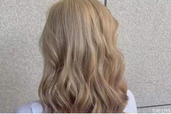 浅金亚麻色好看吗 好看的浅金亚麻色发型