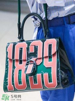 delvaux1829包包尺寸多大?delvaux1829果冻包尺寸介绍 delvaux1829包包尺寸多大?delvaux1829果冻包尺寸介绍
