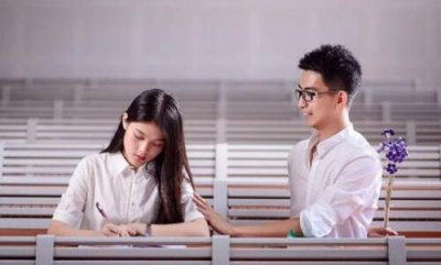 ​大学情侣间最佳的花钱模式是怎么样的？