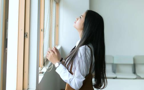 哄女孩子开心的话语有哪些3