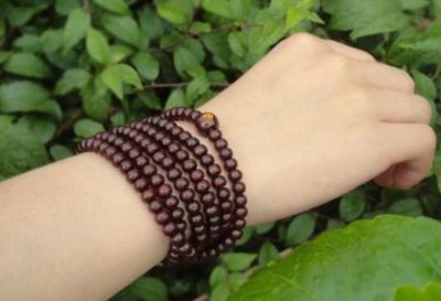 ​佛家净手是什么意思（将佛珠等吉祥首饰带在左手手腕叫净手）