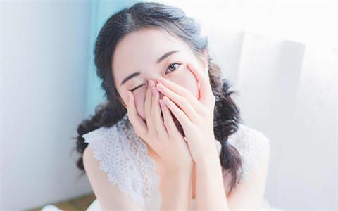 异性聊天技巧:如何表现得更自信、更有趣和更吸引人