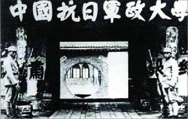 李晨原来是军二代! 李晨全家曝光, 背景大到不像话