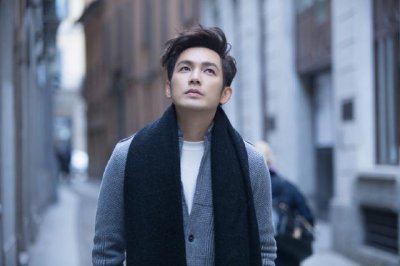 ​《一路繁花相送》二轮播出，导演刘淼淼称赞钟汉良是敬业的好演员