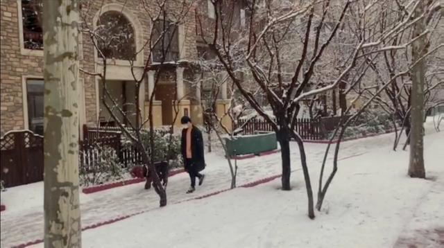 《一起同过窗》班长做爸爸了,假期在家狂秀恩爱,下一部有眉目了