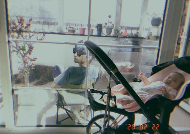 《一起同过窗》班长做爸爸了,假期在家狂秀恩爱,下一部有眉目了