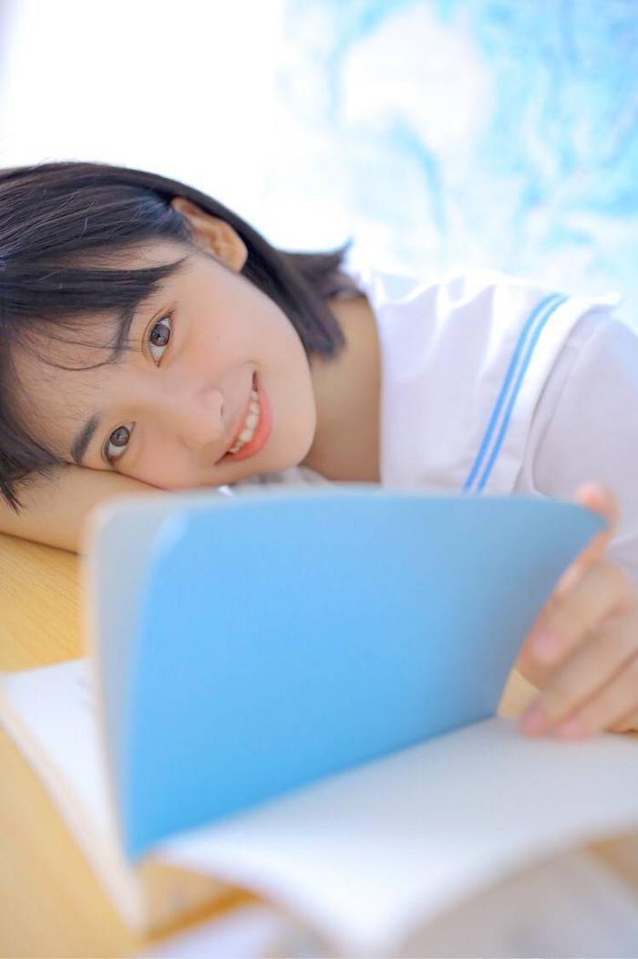 沈月最新写真照片,有一种日系小清新的感觉,收获网友好评