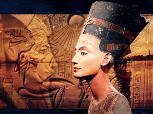 世界历史中的七大女王,中国人占两个,第一无悬念,第二被骂惨