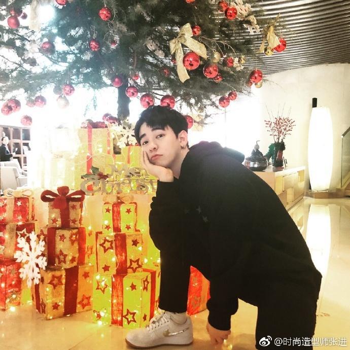 迪丽热巴背后最不可缺少的一个男人,惊呆!颜值竟然这么高