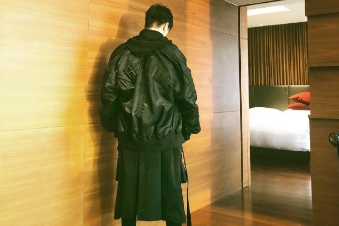 迪丽热巴背后最不可缺少的一个男人,惊呆!颜值竟然这么高