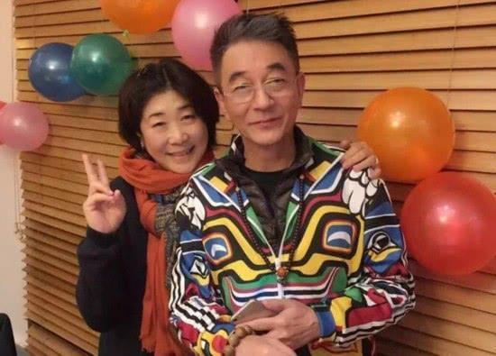 陈赫妈妈首次公开露脸, 自报家门惊呆主持人, 舅舅各个背景深厚