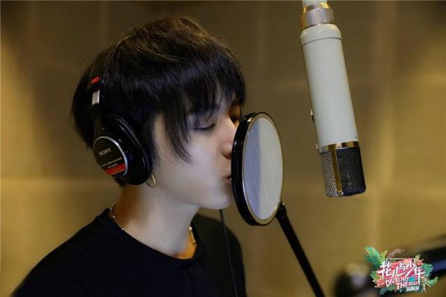 华晨宇前女友曝光,长像清纯性格安静,网友:初恋模样