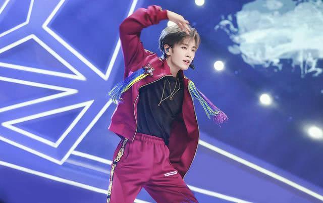 《青春有你》首次排名,李汶翰拿下了C位,他将是下一个蔡徐坤?