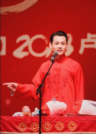 《相声有新人》选手陈印泉窦晨光等齐聚相声新势力,深圳演出成功