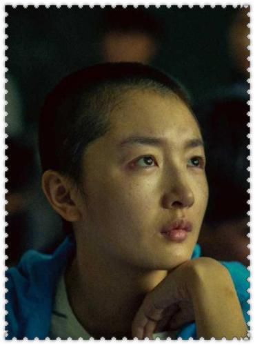 明星挑战寸头发型,张一山彭于晏帅气,最后的她让人佩服!