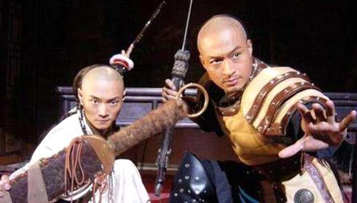 她是清朝开国皇帝的儿媳妇,因为母亲的原因,被丈夫一刀砍死