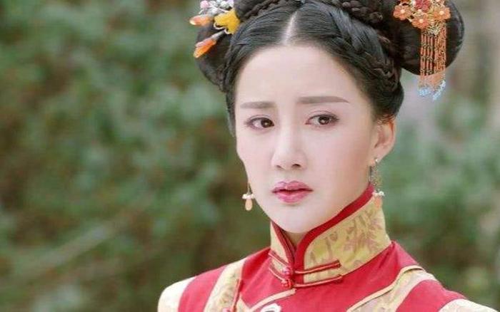 她是清朝开国皇帝的儿媳妇,因为母亲的原因,被丈夫一刀砍死