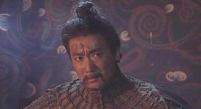 此人是曹操女婿,诸葛亮不敢惹,妻子和兄弟却差点将其害死