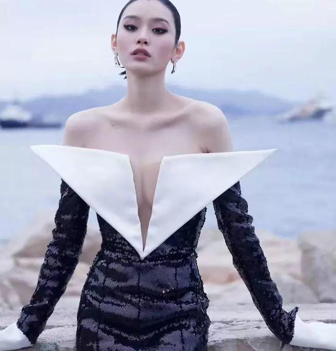 奚梦瑶回应怀孕传闻后，穿“三角裙”亮相戛纳，腹部成焦点！