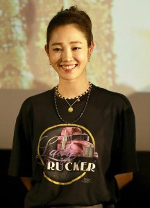 ​白百何丸子头清新养眼，黄觉耿乐展型男魅力