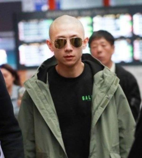 论张一山发型的各种样式,这次的发型更受粉丝喜爱