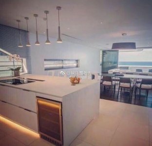 ​章泽天豪宅新女主，发ins调侃新宅内部豪华，奶茶成网红照妖镜