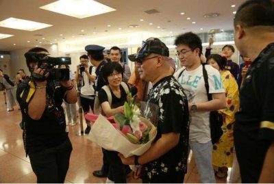 ​德云社要关门？郭德纲被电视台封杀，因粉丝连向电视台低头服软！