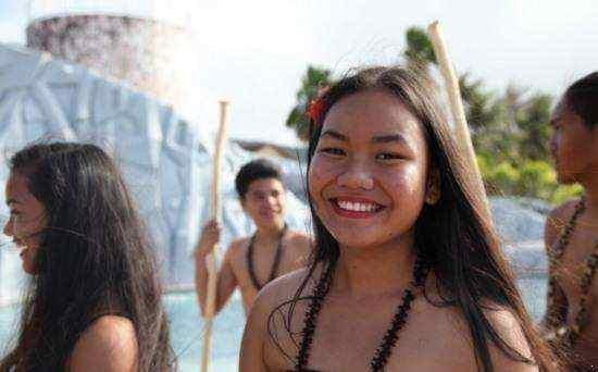 原始部落女野人“开放”习俗,女孩能一妻多夫,丈夫没有固定妻子